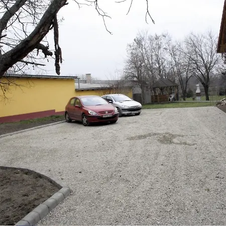 Casa Napsugar Panzio *