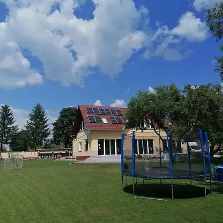 فندق مبيت وإفطار Casa Napsugar Panzio