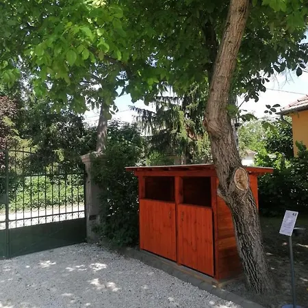 Casa Napsugar Panzio Bed & Breakfast *