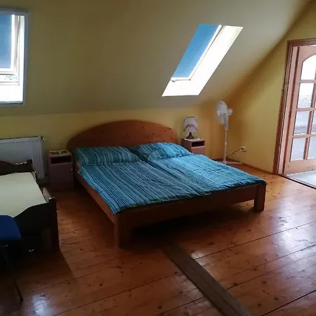 Casa Napsugar Panzio * Apostag