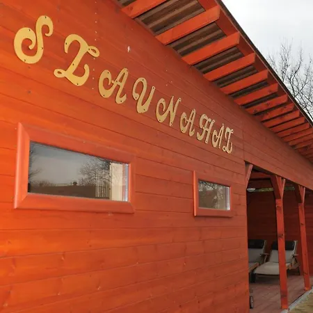 فندق مبيت وإفطار Casa Napsugar Panzio 3*