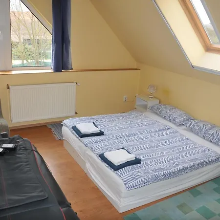 فندق مبيت وإفطار Casa Napsugar Panzio