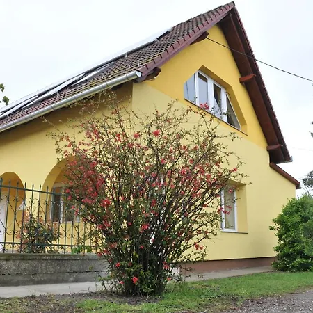 Casa Napsugar Panzio فندق مبيت وإفطار 3*