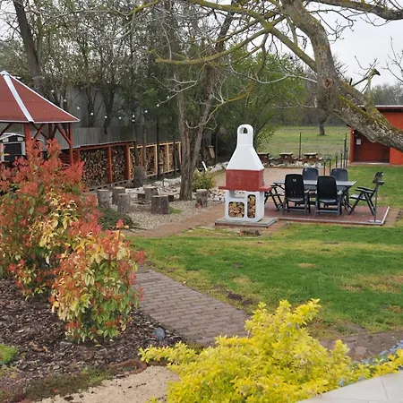 فندق مبيت وإفطار Casa Napsugar Panzio Apostag