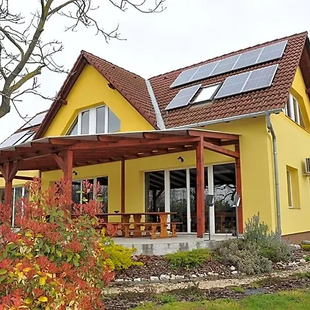 Casa Napsugar Panzio Nocleg ze śniadaniem