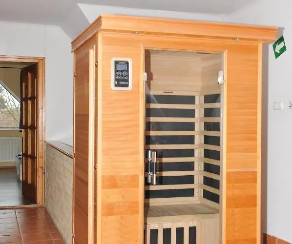 Casa Napsugar Panzio 3* Apostag